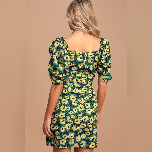 NWT Lulu’s Floral Inclusive Navy Blue Floral Print Puff Sleeve Mini Dress - Picture 3 of 12